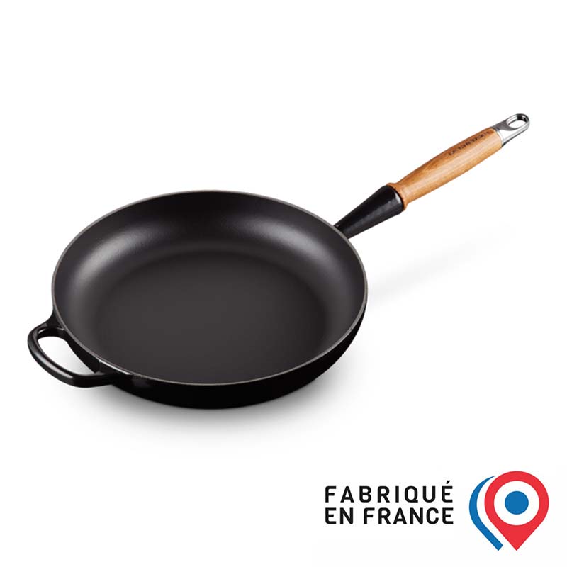 LE CREUSET Poêle en fonte émaillée avec manche en bois 26 cm Noir Mat Erresse Shop
